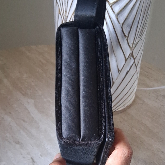 Lauren Ralph Lauren Black Velvet Clutch - Picture 4 of 9